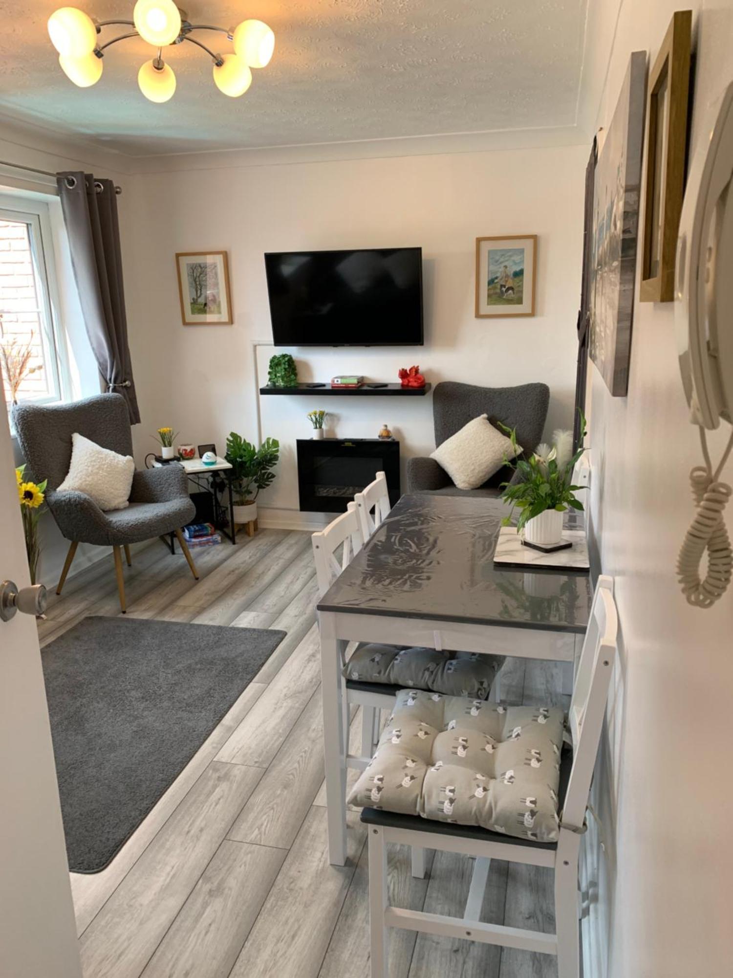 Town Centre Apartment Mold Exterior foto